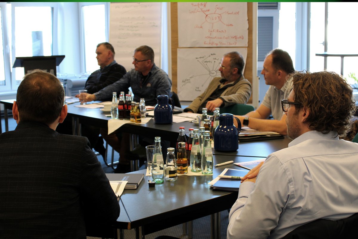 Verkaufen, aber richtig! - Genau das stand heute bei unserer Kunden-Schulung "Profi-Verkaufstraining" auf dem Programm. Die rund zehn Teilnehmer erhielten viele wertvolle Tipps von der Firma Profitraining in unserem SELVE Schulungscenter. Vielen Dank an alle!