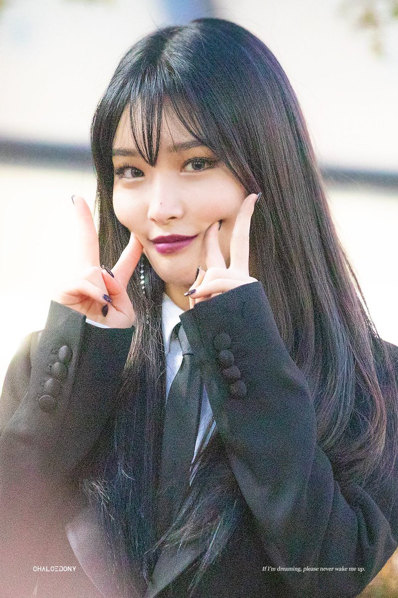 chunghaarchive's tweet photo. 190127
— chalcedony {#김청하; #청하} https://t.co/9ioFg19k5D