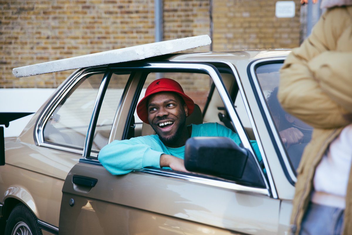 DeadEndStFilm's tweet photo. Another behind the scenes shot from our visual sample. @MRKOROMA chatting with the Director and DOP whilst rocking his vintage Kangol hat. #UKHipHop Photo: Leo.Clicks https://t.co/fCDSnHMkgY