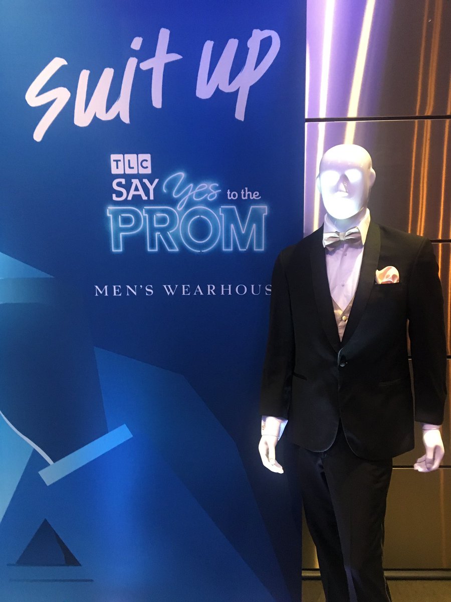 MonteDurham's tweet photo. We’re making #prom dreams come true. #sayyestotheprom https://t.co/tGeCsfV5xp