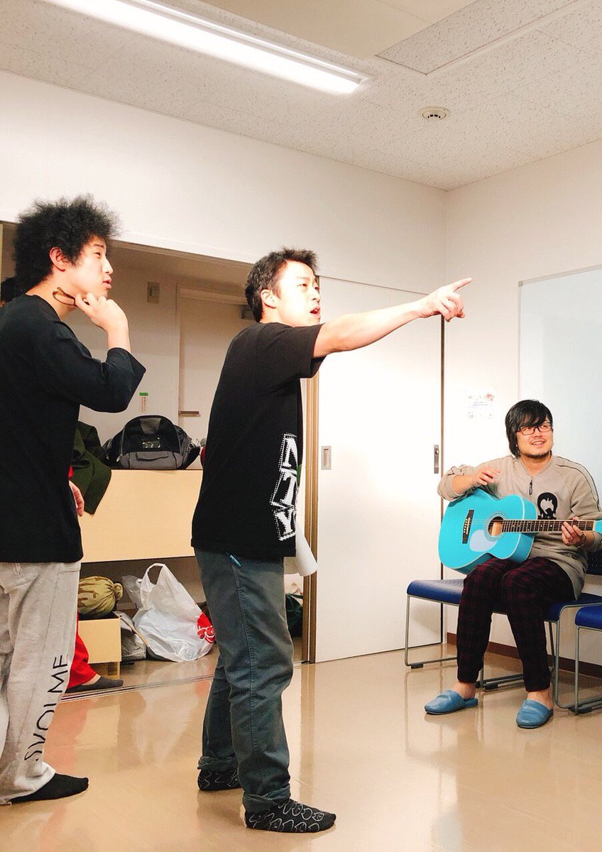 ajtdjp1's tweet photo. 【キャスト紹介 2】

劇団員カズキさん。
毎度毎度お世話になっとります。
共演するのはこれで、、4回目？かな？
今回も小道具たーっくさん作ってくれとります。器用かっ。あと筋肉すごい。
個人的には、
とあるシーンの表情が私のツボに入っているので直視不可。

#歪な球体における夢の再生 https://t.co/UaghSuy5xW
