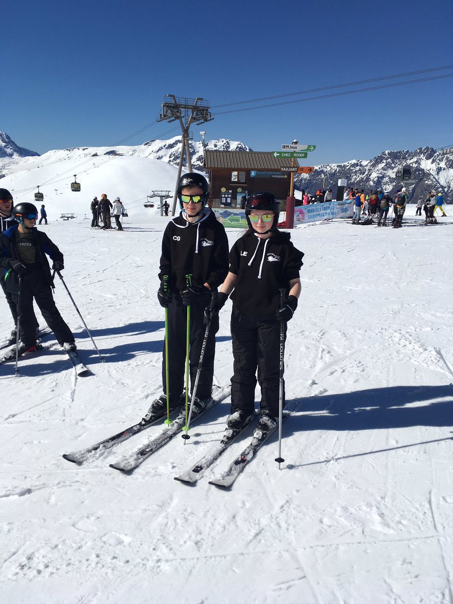 LHSKeyStage3's tweet image. Connor and Lauren ready to set off from over 2000m high #firstonedown