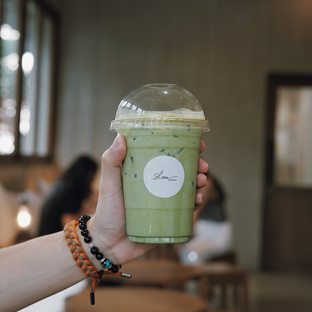 peemoniwa's tweet photo. Slow cafe by Room111 • BTS Chong Nonsi
คาเฟ่สายslowlife มาหยุดพักกายพักใจกันที่นี่ เหมาะมานั่งชิวจิบชากาแฟขั้นสุด บรรยากาศค่อนข้างเงียบ กาแฟยังทั่วไป แต่ชาเขียวอร่อยดี ด้านหลังร้านมีstudio จัดให้ชมด้วย เดินทางไม่ยากใกล้กับBTSเลย
#peemoniwareview #รีวิวคาเฟ่ #อร่อยไปแดก @aroii https://t.co/N4EnV1oaLS