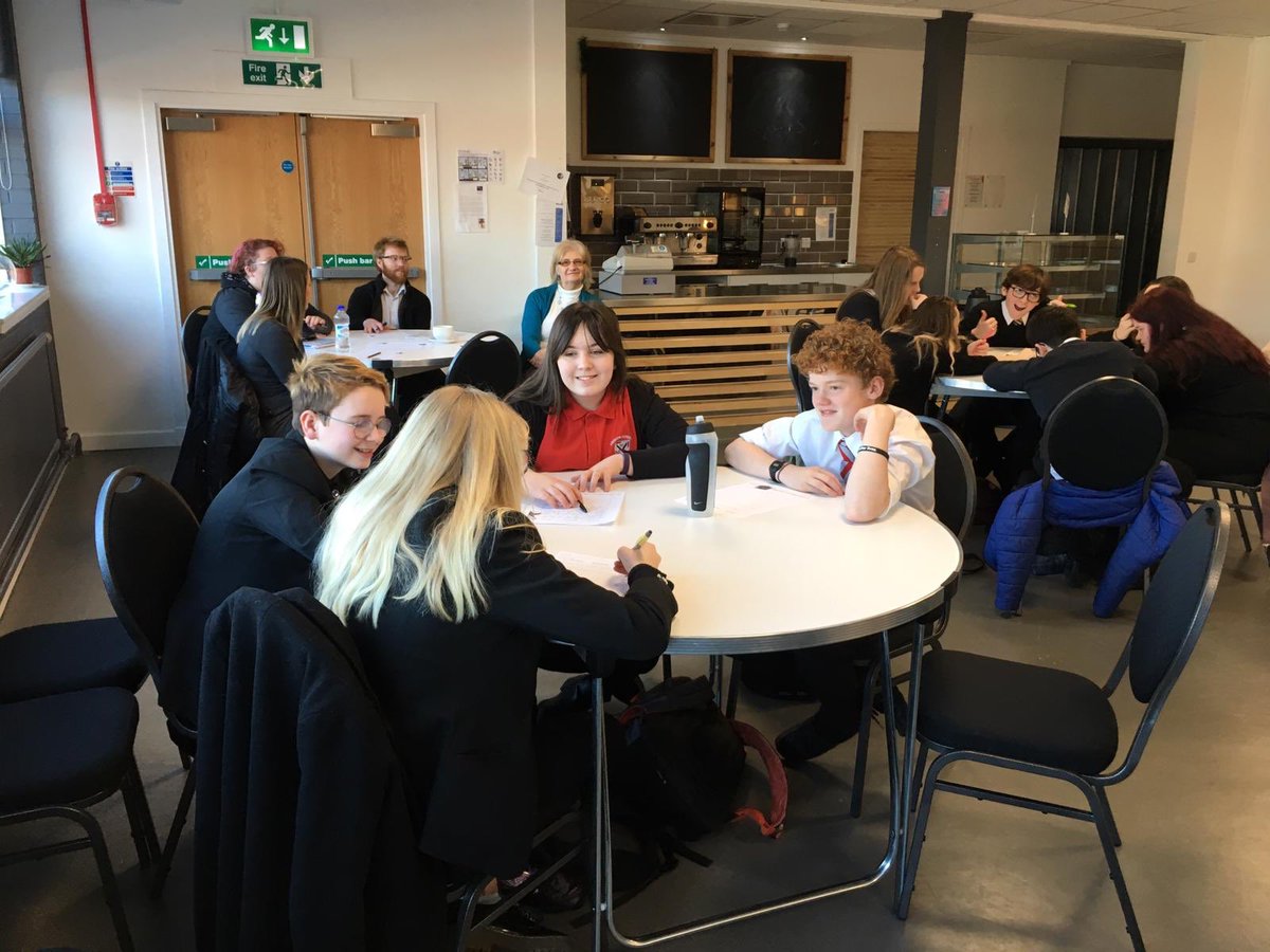 LoudounEnglish's tweet photo. @LoudounAcademy1 were delighted to welcome author Martin Stewart as part of the EA school libraries Spring Read. Pupils were given a creative writing workshop where Martin gave them tips and ideas on how to create stories, edit and redraft their work. Thanks @martinjstewart 📚👏🏻 https://t.co/KGFHfAspjM