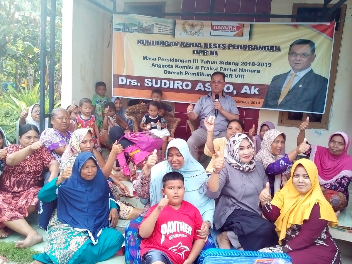 SudiroAsno's tweet photo. Kunjungan reses tahap ke 2 hari ini di desa cantigi kulon kec. Cantigi kab Indramayu... 

Semangat https://t.co/qqyvYv9Mvi