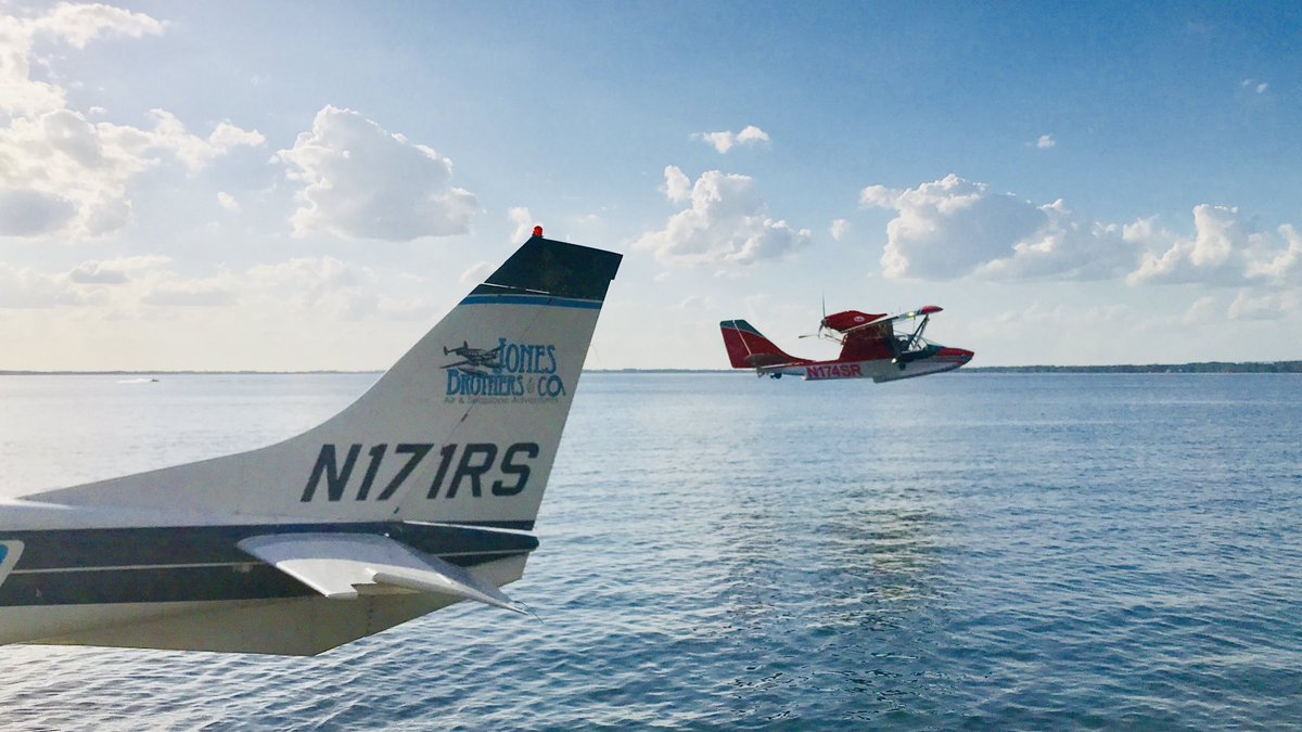 JonesSeaplanes's tweet image. ⁦@SeareyAircraft⁩ and ⁦@Cessna⁩ 
 
Fun times!

#ChooseYourFavorite #LoveLowFlying #PilotFun