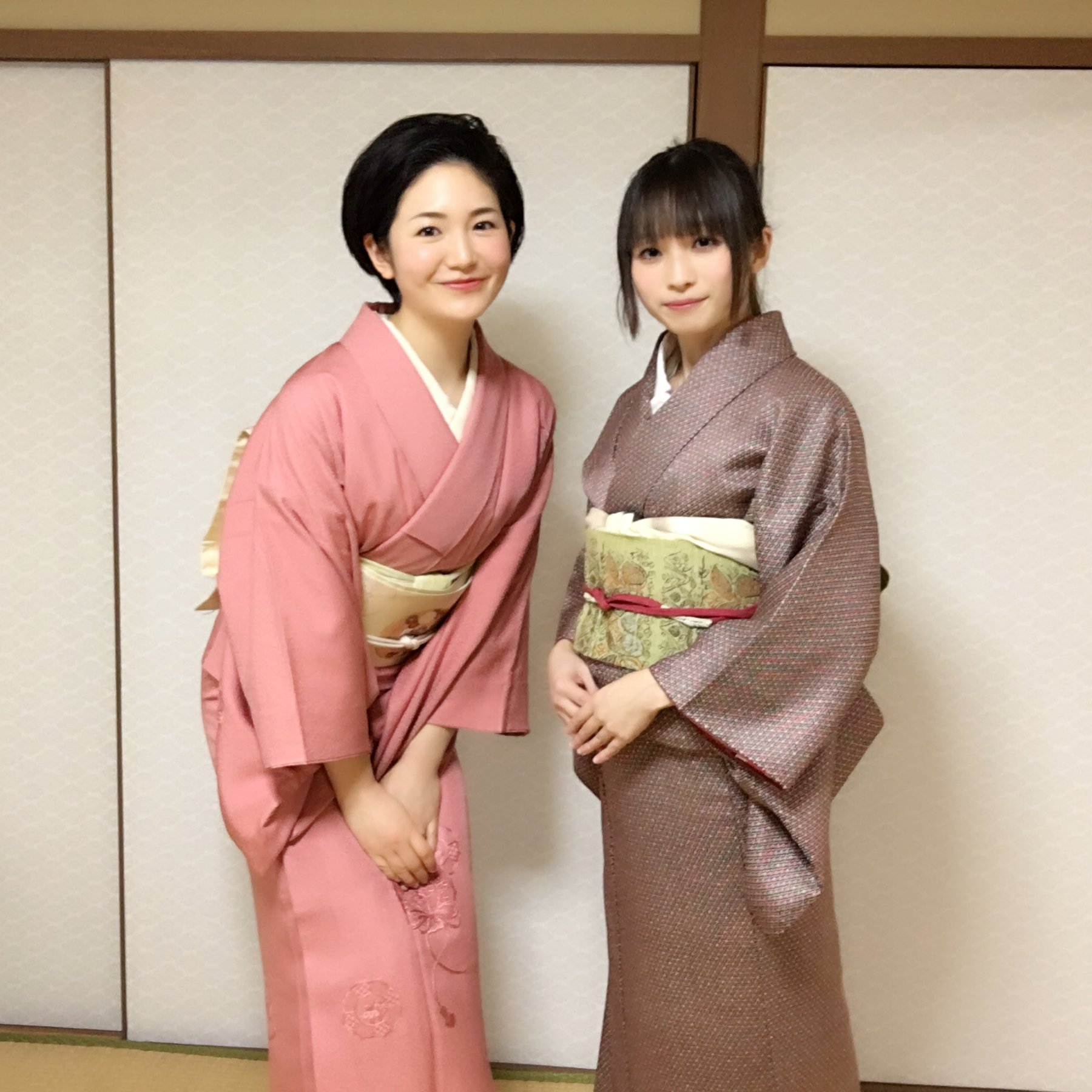 すなお 色無地着まわし7日目 お客様をお迎え 大事なお客様をお迎えするとき 色無地は最適です 金糸が入った名古屋帯をしめて 仰々しくないコーディネートを心がけました いや ほんまに楽しかったなぁ T Co Dc9qwfgisb Twitter すなお 色無地着まわし7日目 お客様をお迎え 大事なお客様をお迎えするとき 色無地は最適です 金糸が入った名古屋帯をしめて 仰々しくないコーディネートを心がけました いや ほんまに楽しかったなぁ T Co Dc9qwfgisb Twitter