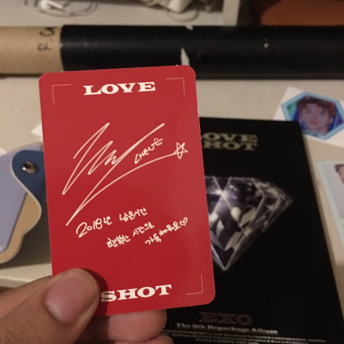 RciKON's tweet photo. WTT PH only
Have: Exo Love shot
Love ver - Chen 😍
Want: Exo Love shot
Love ver - Kai 💓
Sorry Chen grabe tama ni jongin sa pc niya sa love ver! 😭😍🙈💓
#Exo #LoveShot #ExoRepackage https://t.co/9FZbw1oEIw