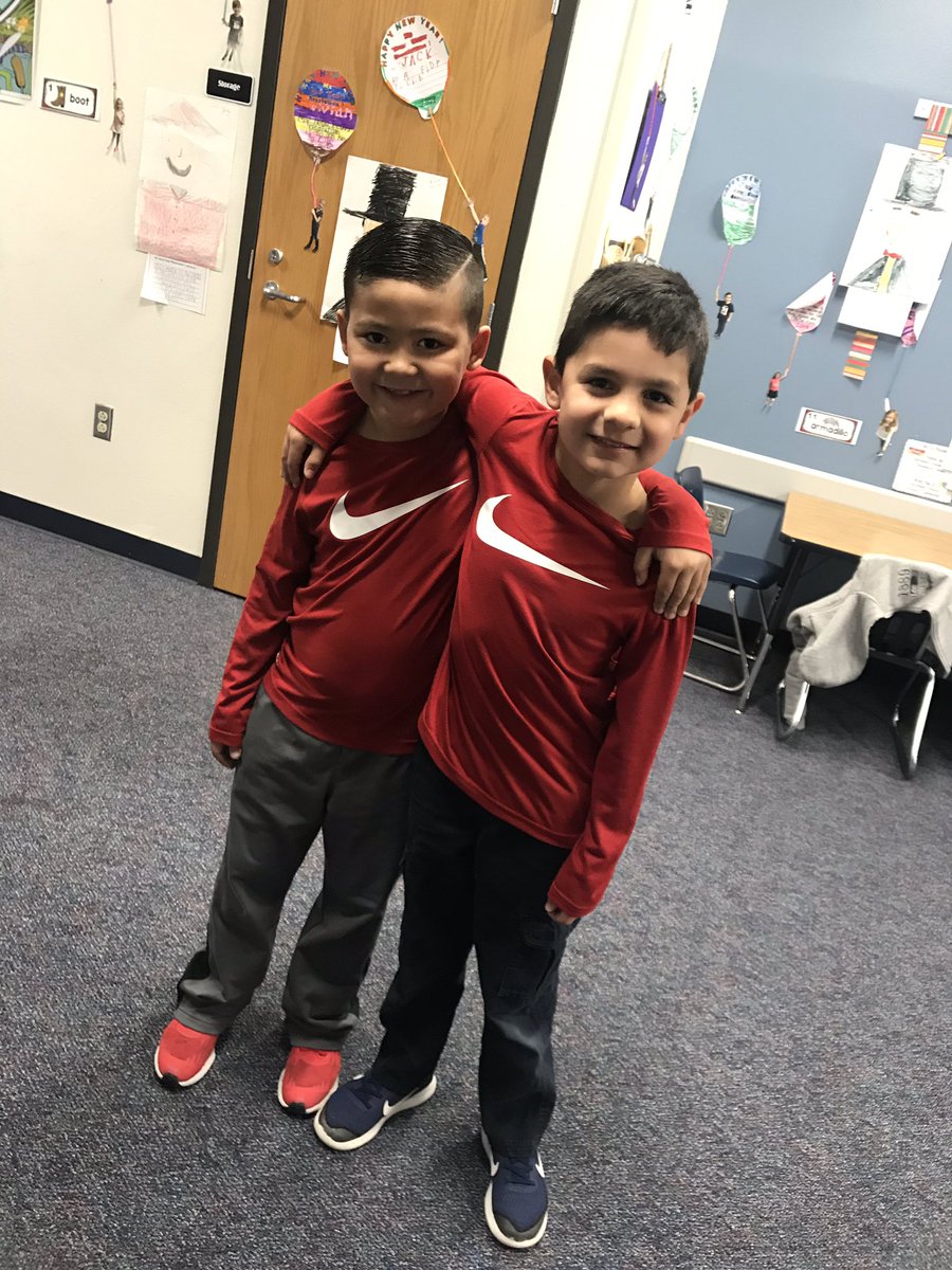 katie_counselor's tweet image. Twinning in red during PACK🍓Week!🤗 #walelm #mymisd #packweek #iteachfirst @WhitM314