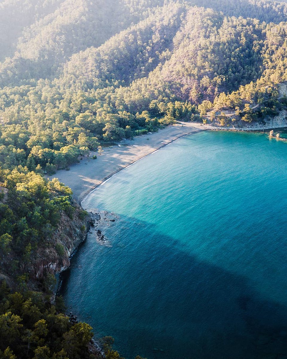 Which hidden cove are you going to call your home this summer? 😊💙 #Coves #Tekirova #Kemer #LycianWay #IconicExperiences 📷 halilozkanphotography / IG #Turkey #HomeOf #Antalya