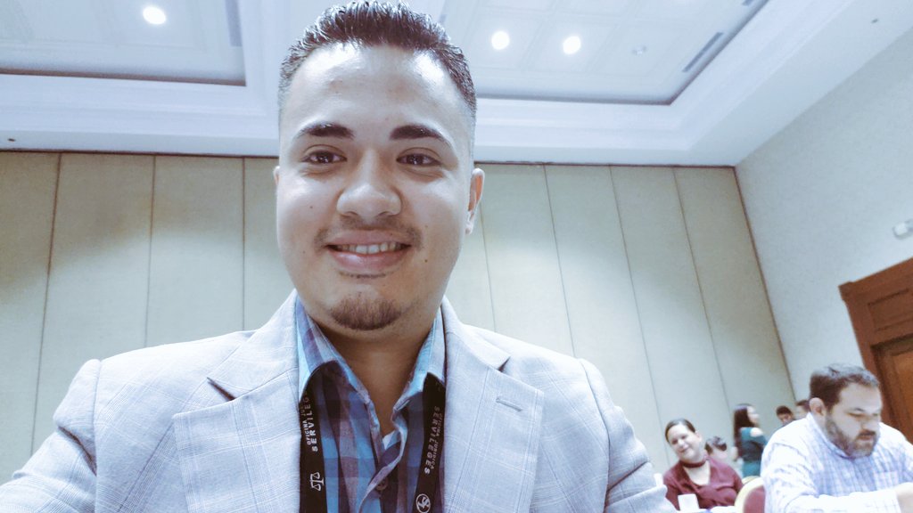 Unidehc's tweet photo. Estamos en la Conferencia Taller de (LIBERTAD FINANCIERA). Gracias a @AFPCONFIA y @FishermanWM aprendiendo a manejar las finanzas de administrar bien tus negocios. #NoDeudas. #EducacionFinanciera. #SERVILEGES #AbogadoEnAccion. https://t.co/ctpJHeXWPb