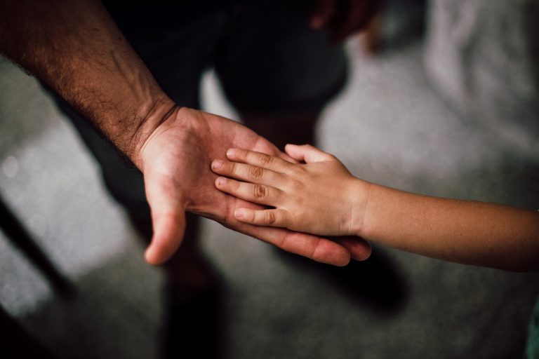 franciungaro's tweet photo. Che fine hanno fatto i #nuovi #padri? https://t.co/NT5sezgCfr Il mondo che vorrei per mia figlia NON è quello dove le #donne #competono in un terreno da gioco secondo regole scritte da altri, gli #uomini. By @fvercellino su @AlleyOop24 https://t.co/s6B6C9MY1O