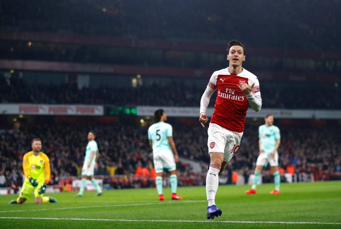 View image on Twitter