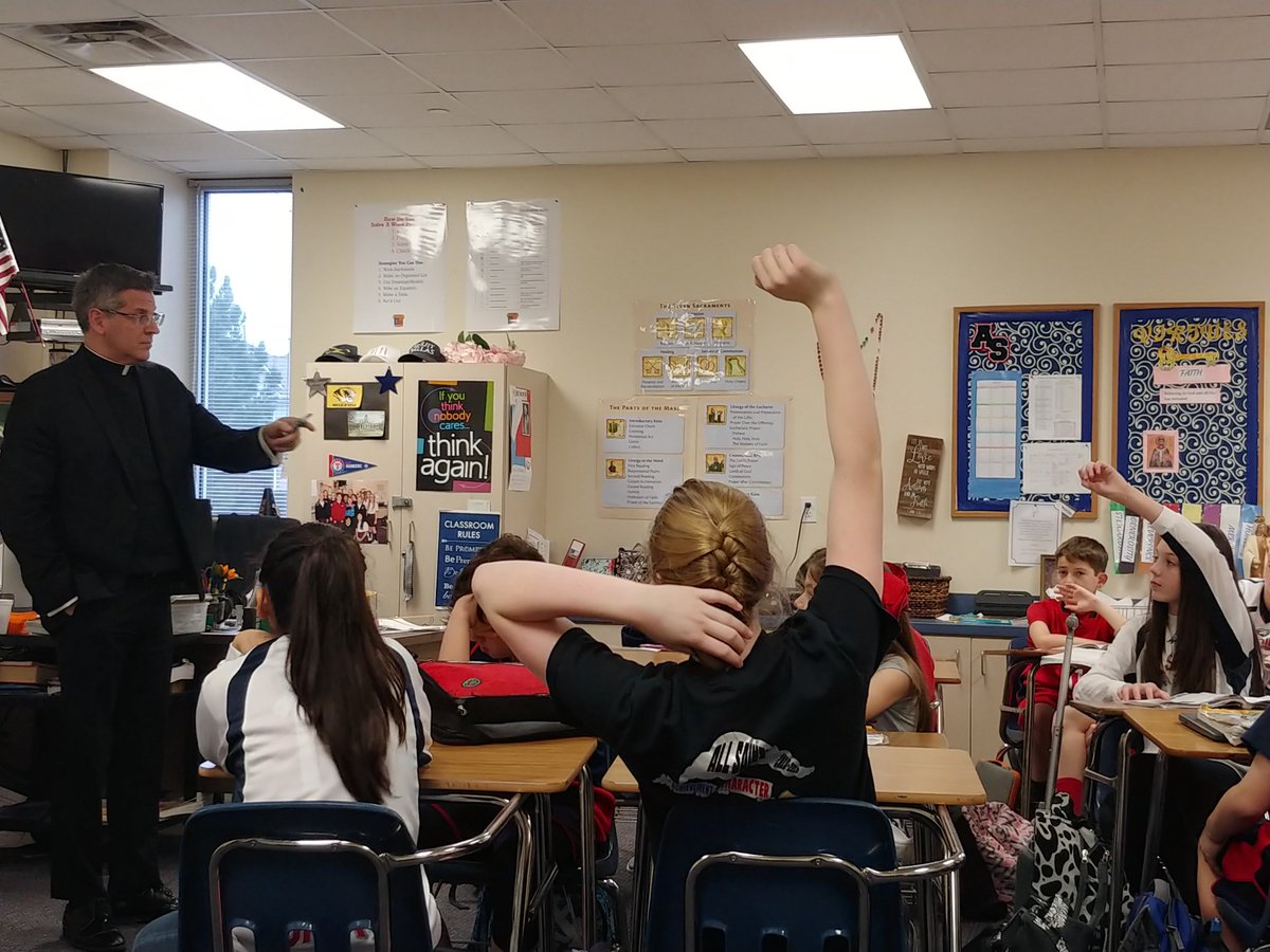 Thank you to @AlfonseNazzaro for teaching our sixth graders how to pray. #weareallsaints