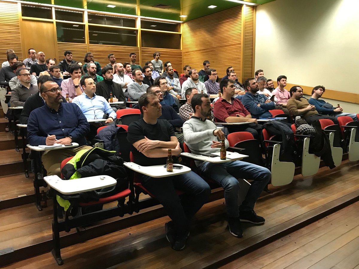 Almost full house. Thank you all for coming! #ptjug #java