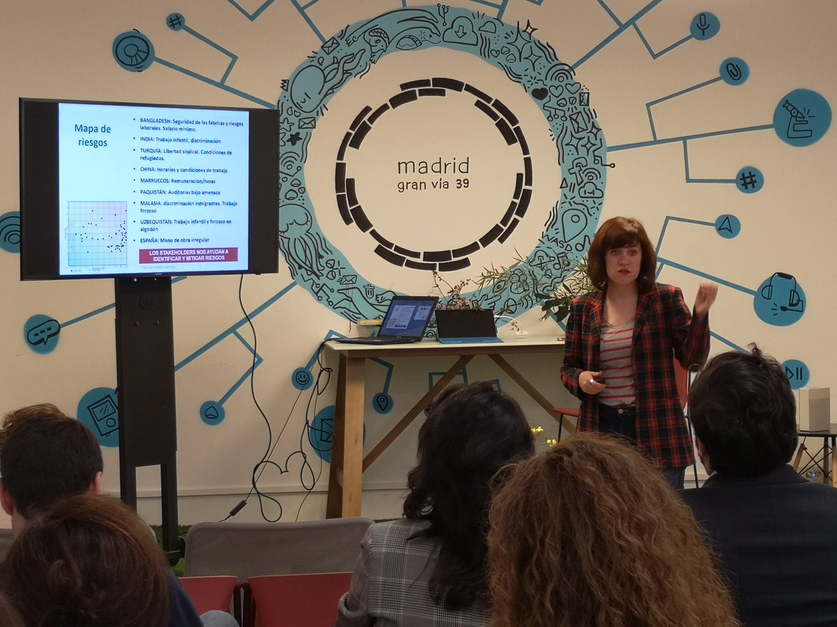 GoTechMadrid's tweet image. Viendo las tripas del gran proyecto que tiene entre manos @Delia_Gargo de @elcorteingles sobre #sostenibilidad en el V #GoEvent #RSCTECH que nos trae @anairlan de @LinaresLegal como siempre en #GoMadrid