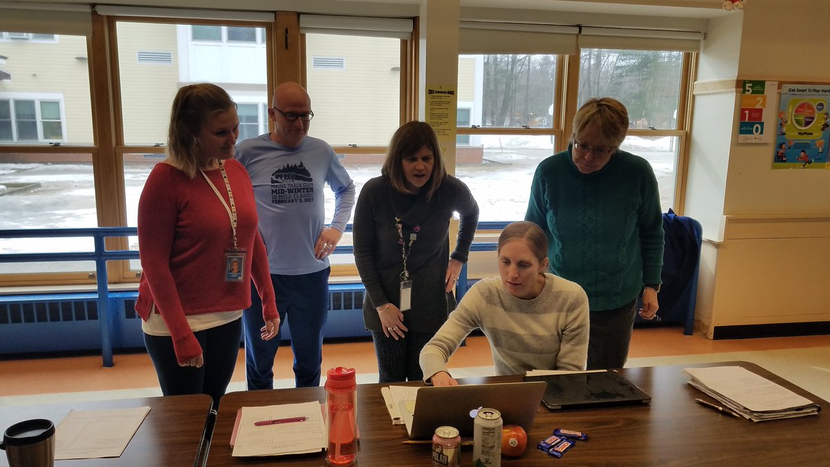 slonean's tweet photo. Who knew that learning about #UDL could be so fun?! Wait, staff @CRESYork did! We went through the #ExpertLearnerDesigner process with the #Floss dance! @CAST_UDL # #YSDMindset @Bill_Wilmot https://t.co/pnBvvDbmnJ