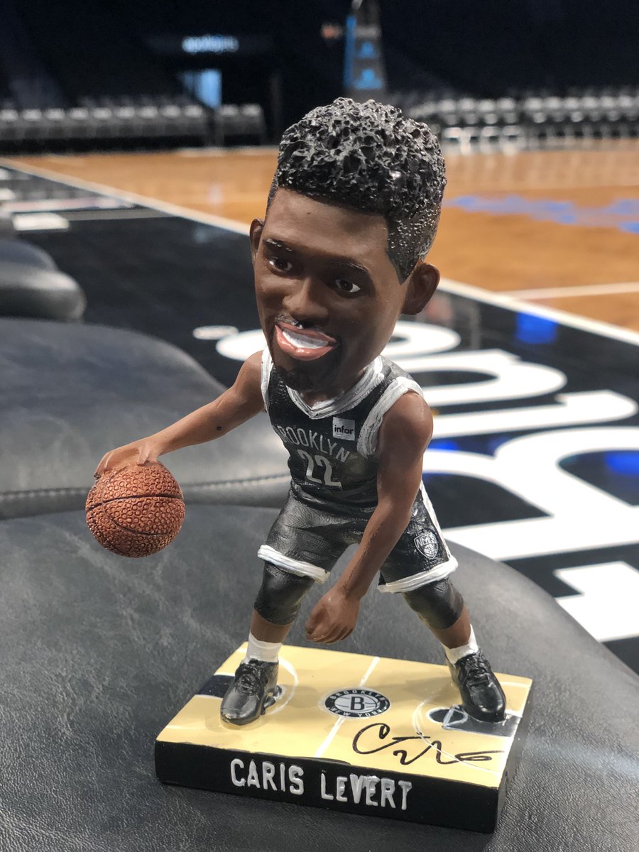 BrooklynNets's tweet image. 🚨 We're giving away a signed @CarisLeVert Bobblehead! 🚨

RT to win! We'll pick a winner in the next hour!