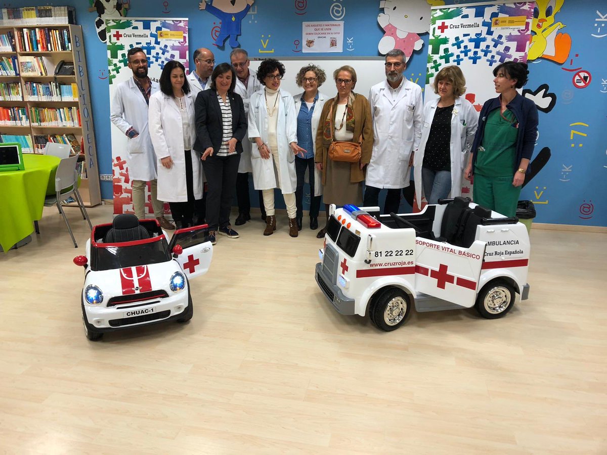 CRE_SDigitales's tweet photo. Cruz Roja dona dos coches eléctricos al Hospital Teresa Herrera de A Coruña para tratar de reducir la ansiedad de los menores cuando van al quirófano. @cruzvermella @Coruna_nodo @GabComCHUAC https://t.co/NJIoKg8HGr