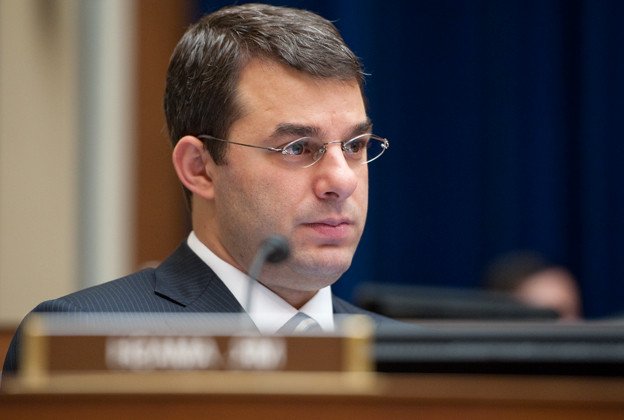 New_to_America's tweet photo. Didn’t expect to see a #Republican break ranks. @justinamash, thank you for being reasonable today during #CohenTestimony. You are a shining light in your party. #CohenHearing #CohenCongressionalTestimony https://t.co/QR566YDORI