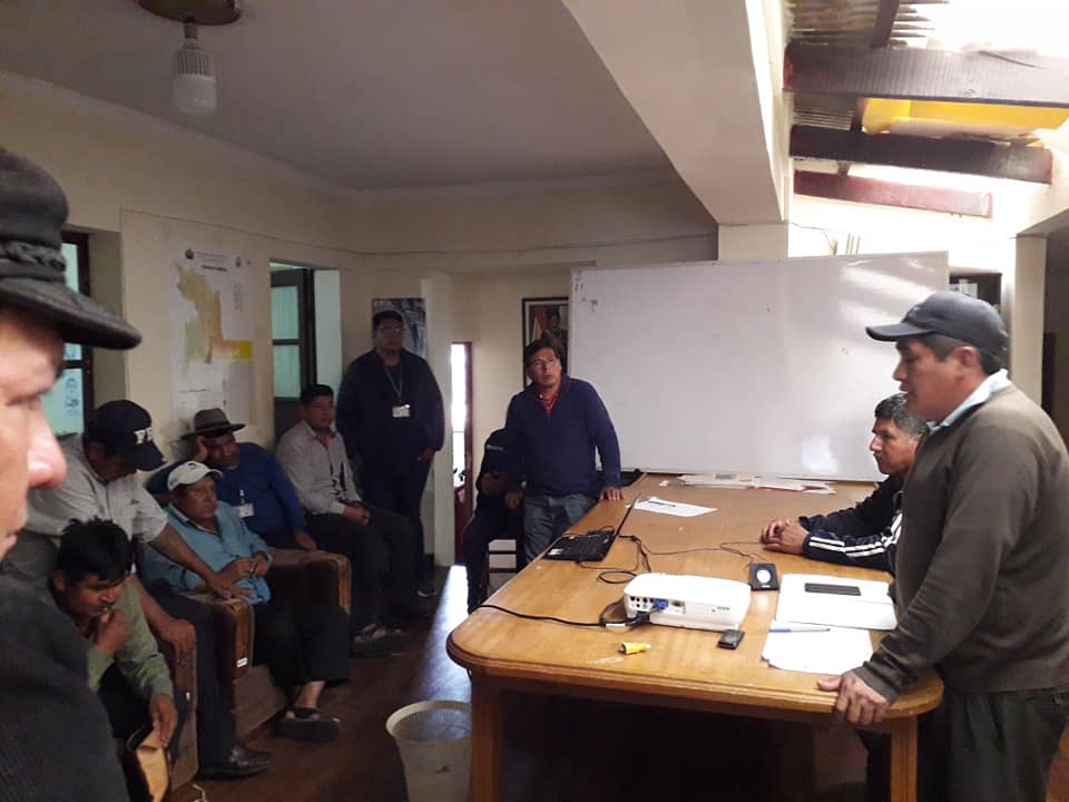 JDFATOS's tweet image. Taller de Capacitación al Equipo de trabajó de la J-DFATOS, dirigida por Leonardo Maturano Jefe de la Jefatura de Descolonizacion, Fortalecimiento de Autonomías Territoriales y de Organizaciones Sociales del Gobierno Autónomo de Chuquisaca.