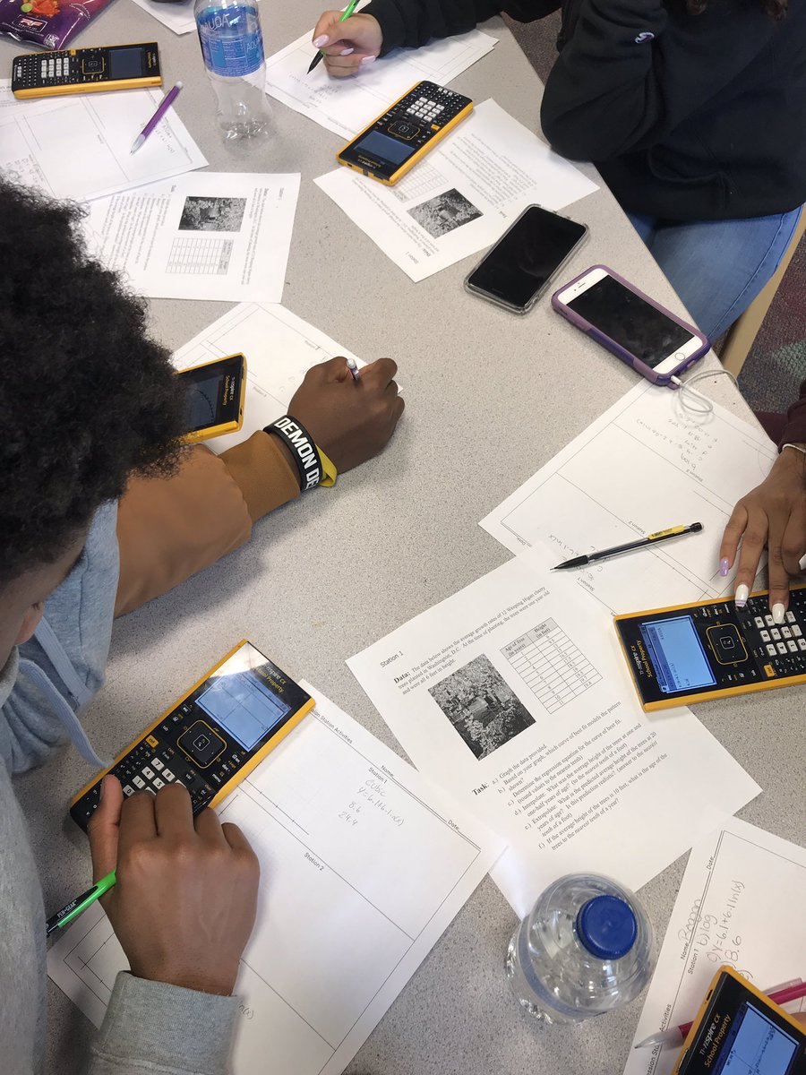 MrsHarrisLCB's tweet photo. Interpolating data in Algebra 2 #oneCCPS https://t.co/02fd2oSTbK