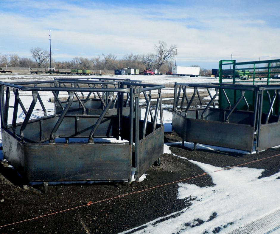 ama_auctions's tweet photo. Multiple pieces of livestock equipment are selling in our live consignment auction this Saturday, March 2. Auction starts at 9am MST at our lot in Brush, CO. Bid live on-site for all items. View entire auction catalog: https://t.co/nQxdKIdHze #AMAConsignments #LiveAuction https://t.co/odycct7z9g