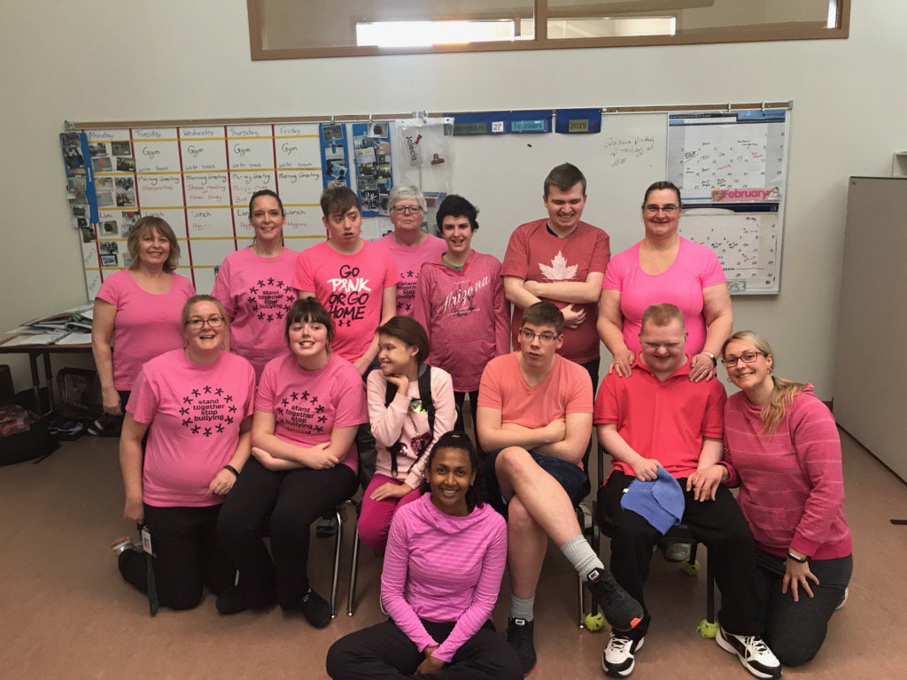 MCHSPlace's tweet photo. Wearing pink to support Anti bullying! https://t.co/dVAb8pS4iv