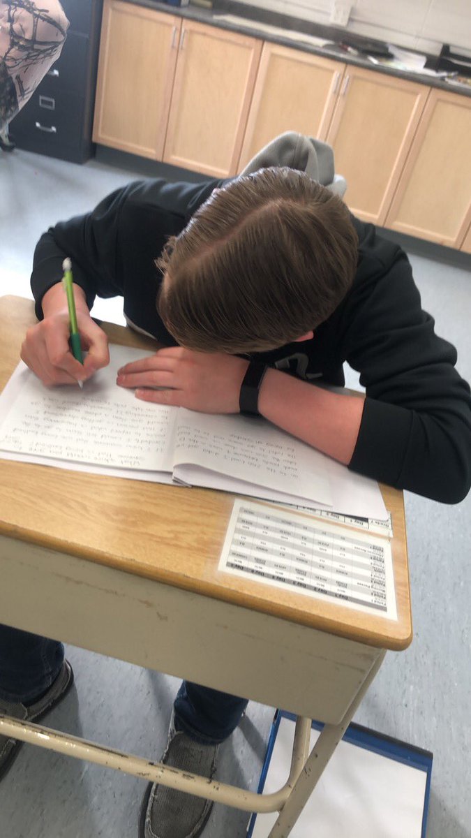 misshitchens's tweet photo. In celebration of #PinkDay we discussed #AmandaTodd and her story! What advice would you give someone that is being bullied? #BeSomeonesHero @AToddLegacy @GraysonSchoolSK @GSSD204 https://t.co/T48dJhP3ke