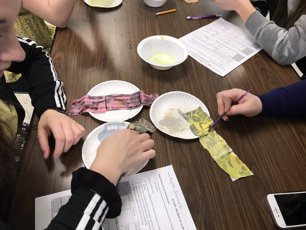 MrsHuskeysFACS's tweet photo. Stain removal lab! 🧼🧺🚰 #familyandconsumersciences  @HHSAdminteam https://t.co/WVOJeuT2f6