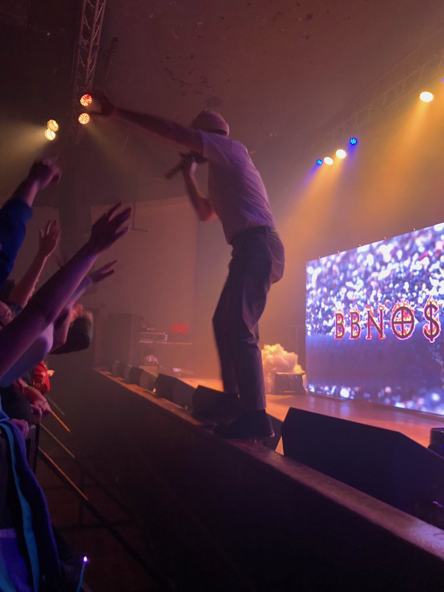kategrivera's tweet photo. ice on Gravy’s wrist, it took down the Titanic @yunggravy @bbnomula https://t.co/cTlVpTaJgy