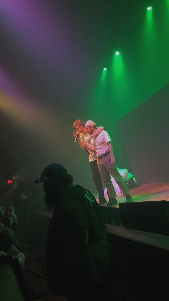 kategrivera's tweet photo. ice on Gravy’s wrist, it took down the Titanic @yunggravy @bbnomula https://t.co/cTlVpTaJgy