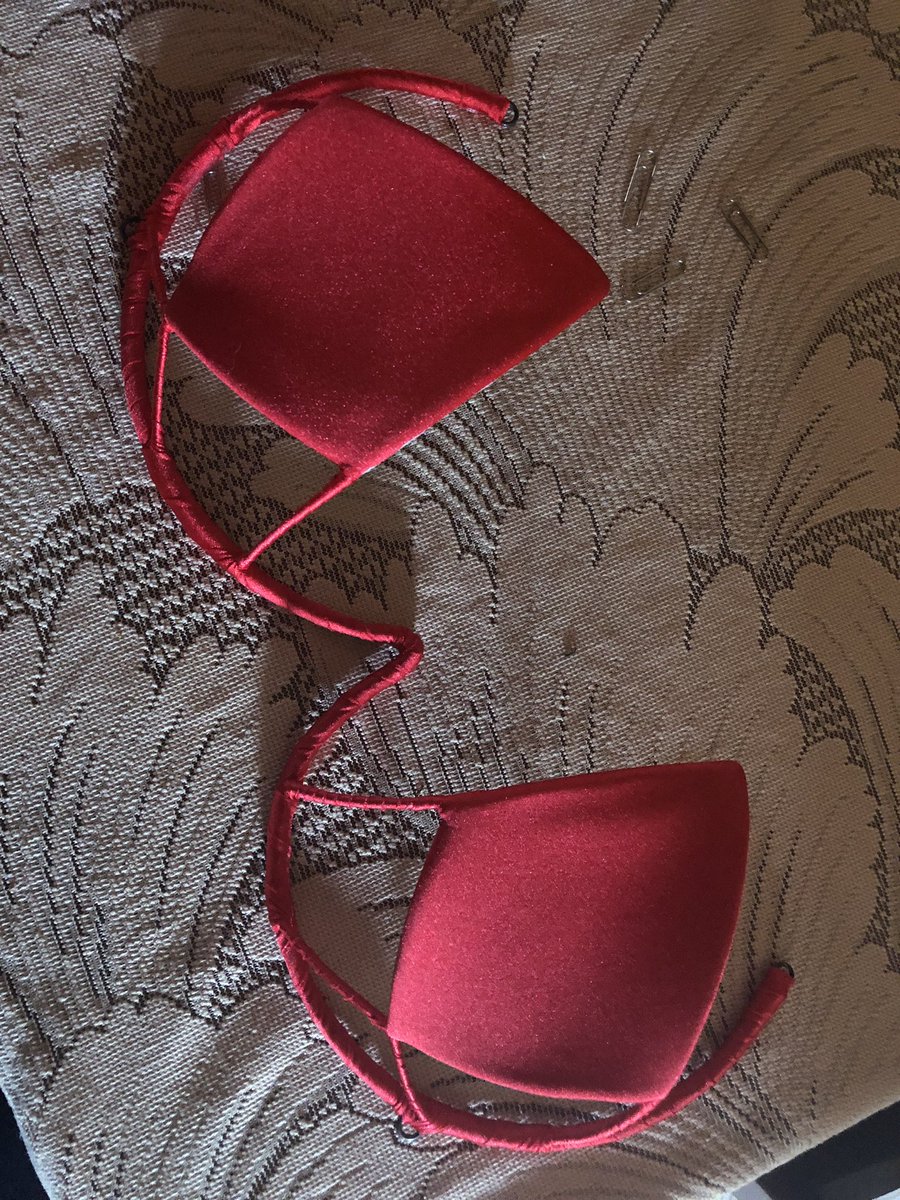 MsChryssieE's tweet photo. #CaribbeanTwitter Anyone here or on their way to #TrinidadCarnival and is in need of a #wirebra, I got two remaining. Purple is a D cup and Red is a C cup. You can get them as is or decorated. https://t.co/mgPmVWWmxQ