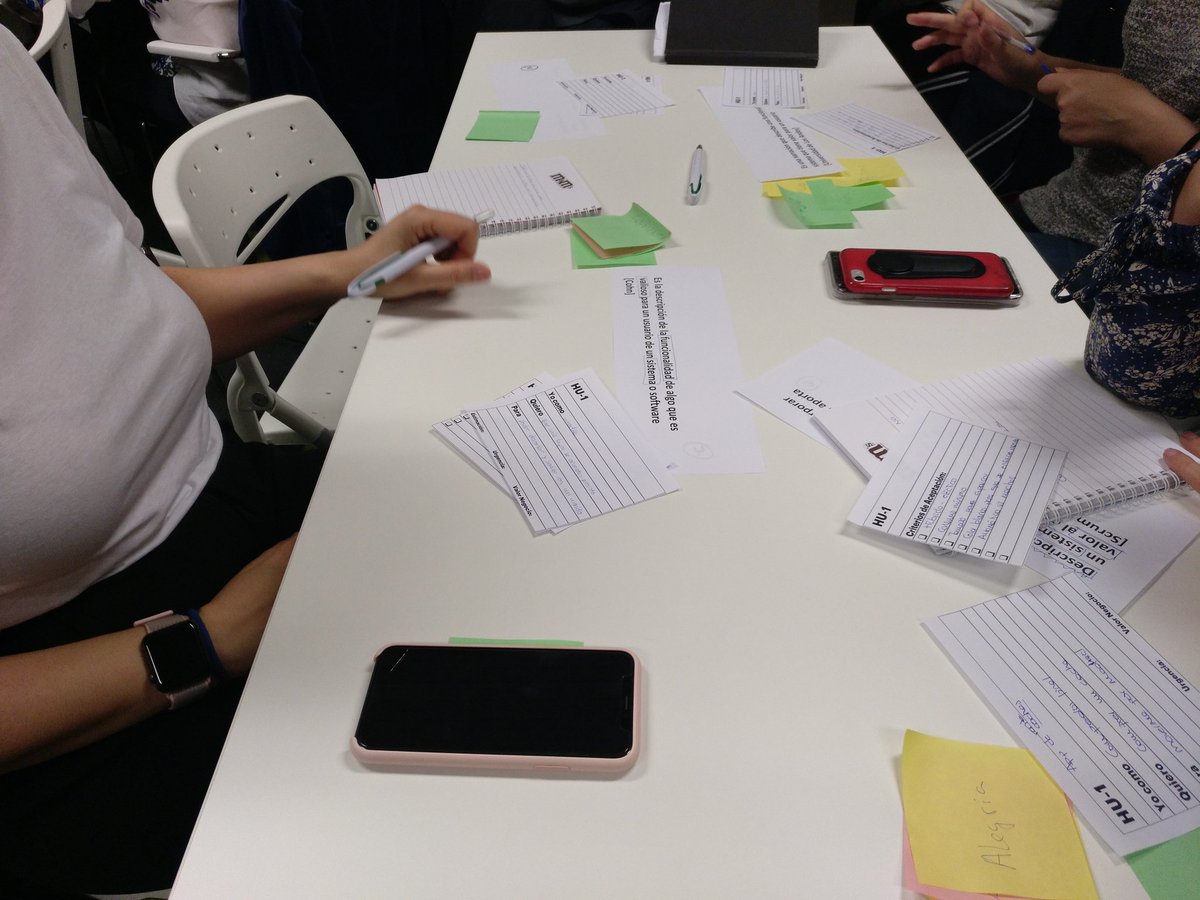 Ayer aprendimos un poco más sobre historias de usuario en el Taller facilitado por <a href="/clarilubiasiolo/">Clarilú Biasiolo</a> en <a href="/ZooplusTechMad/">zooplus Tech Madrid</a> . Fantástico! #AccentureAgile