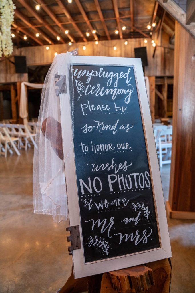 HollowHillEvent's tweet photo. Rustic Wedding Ideas 2019 https://t.co/MPz07QZCy2 https://t.co/kNYmcsMUTD