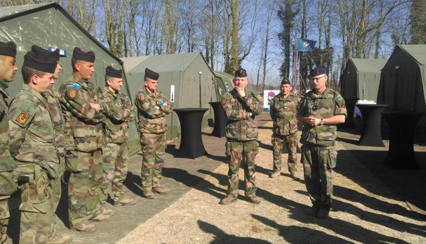 troupesdemarine's tweet image. #POIA2019 Le général Delbos, COMEMSOME et père de l’Arme des #TDM était aux côtés des bigors du #3RAMa durant la période de préparation opérationnelle interarmes de la 6e brigade blindée légère sur les camps d'entraînement de Champagne.