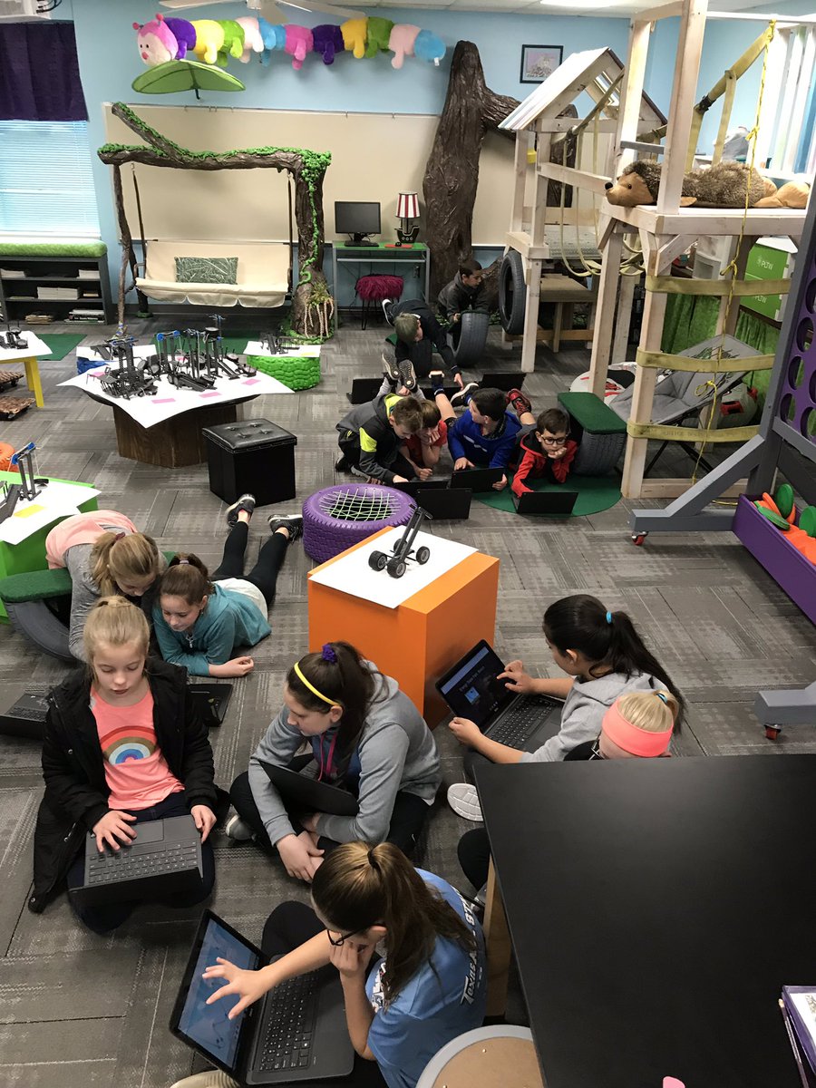 godiscience's tweet photo. Go play, technology day! We LOVE exploring new programs!! #MambrinoSTEAM https://t.co/TUxmHSjEkt