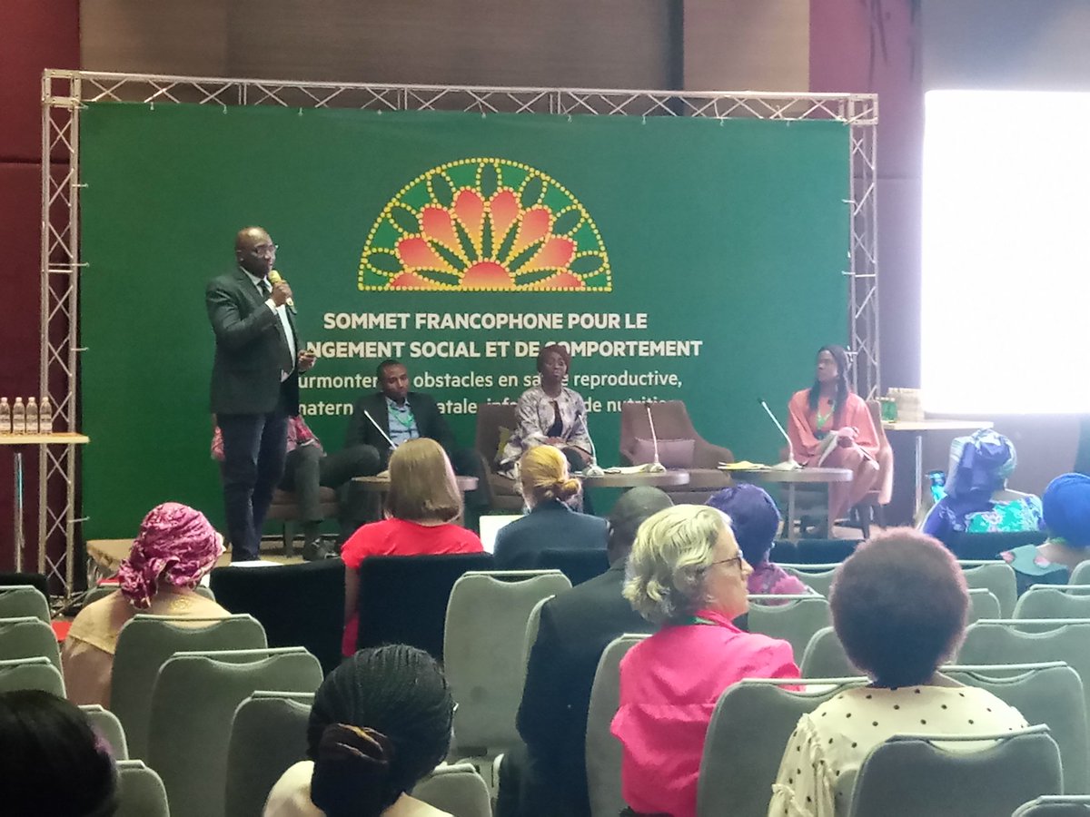 DialloIbrem's tweet photo. #SommetCsc
@sagnane20 de @unfpa_guinee présente le centre #BlueEcoute de #Conakry. Une initiative prometteuse de l'intégration de la santé de la reproduction des adolescents et jeunes. @DouniaFelix @AfriyanGuinee @sanikayi @ablogui @alfahimaya https://t.co/C8pR2jRB4V