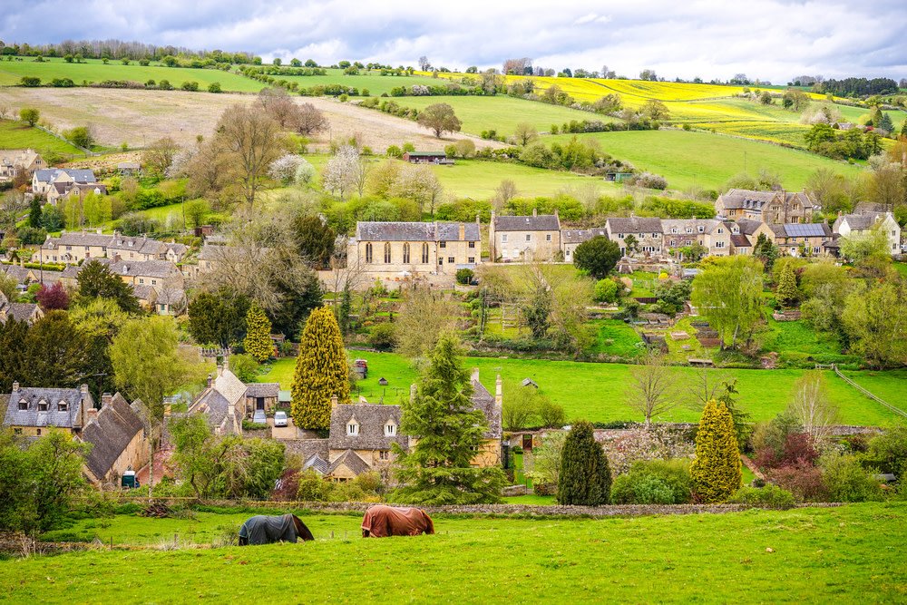 Funding given for new #homes in garden towns. 🏘🏗💰 bit.ly/2Ew1KMY