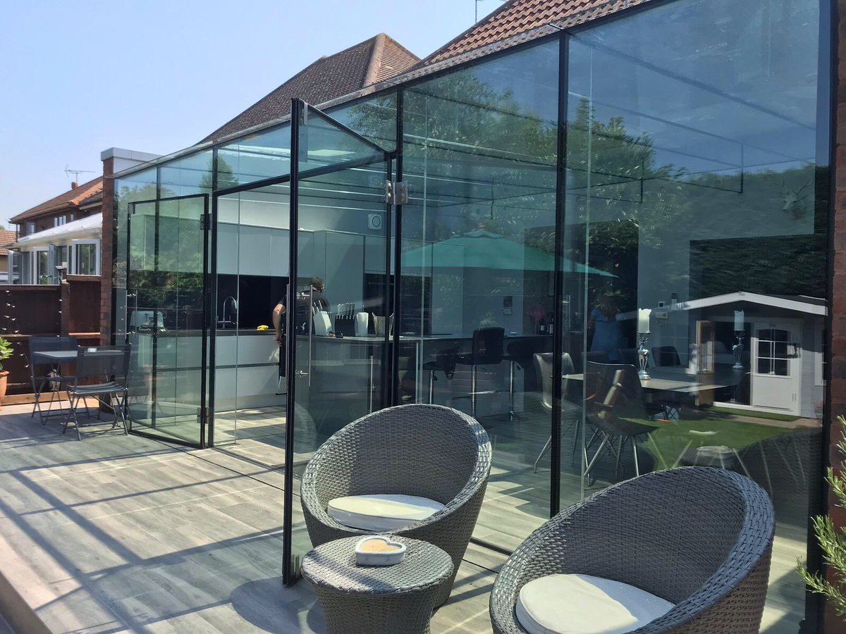 Beautiful Frameless Glass Extension completed in South London. We think even the dog approves! 

Check out all the photos below - the interior is gorgeous too. 

roomoutside.com

#InteriorDesign #Extensions #London