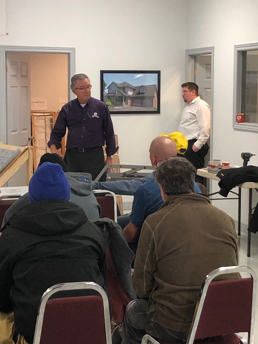 MetalRoofOutlet's tweet photo. Presentation Installing Metal Roofs - February 26th, 2019. Great turnout.  Thank you Ideal Roofing for presenting! and thank you for the many Contractors who attended even in the bad weather! https://t.co/vzJe6I83VU