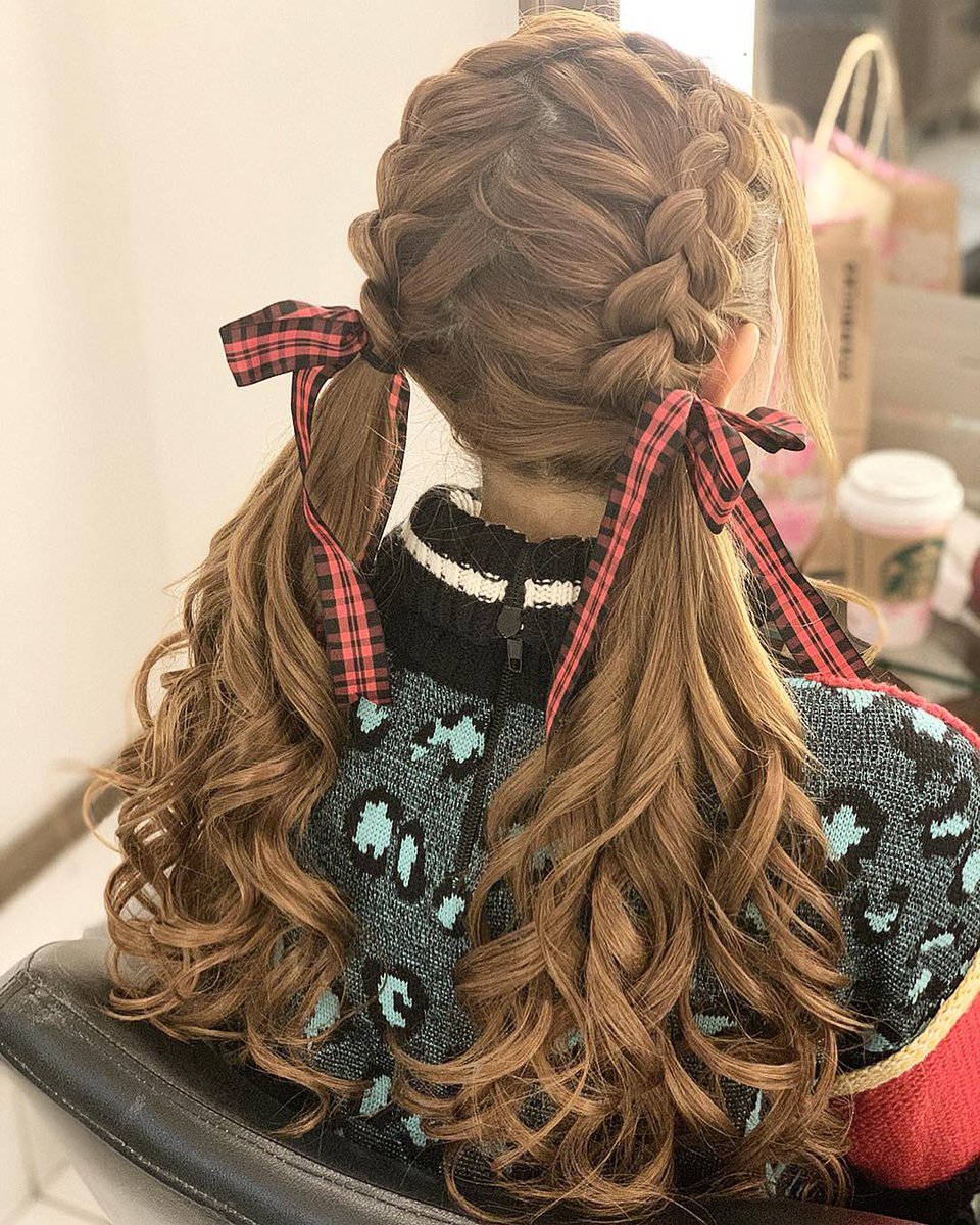 Prgs はまぐり バレンタインツイン 少し前のだけどリボンを使った編み込みツインテール プログレスプラス ヘアセット ヘアアレンジ ツインテール バレンタインヘアー 編み込み 一条葵