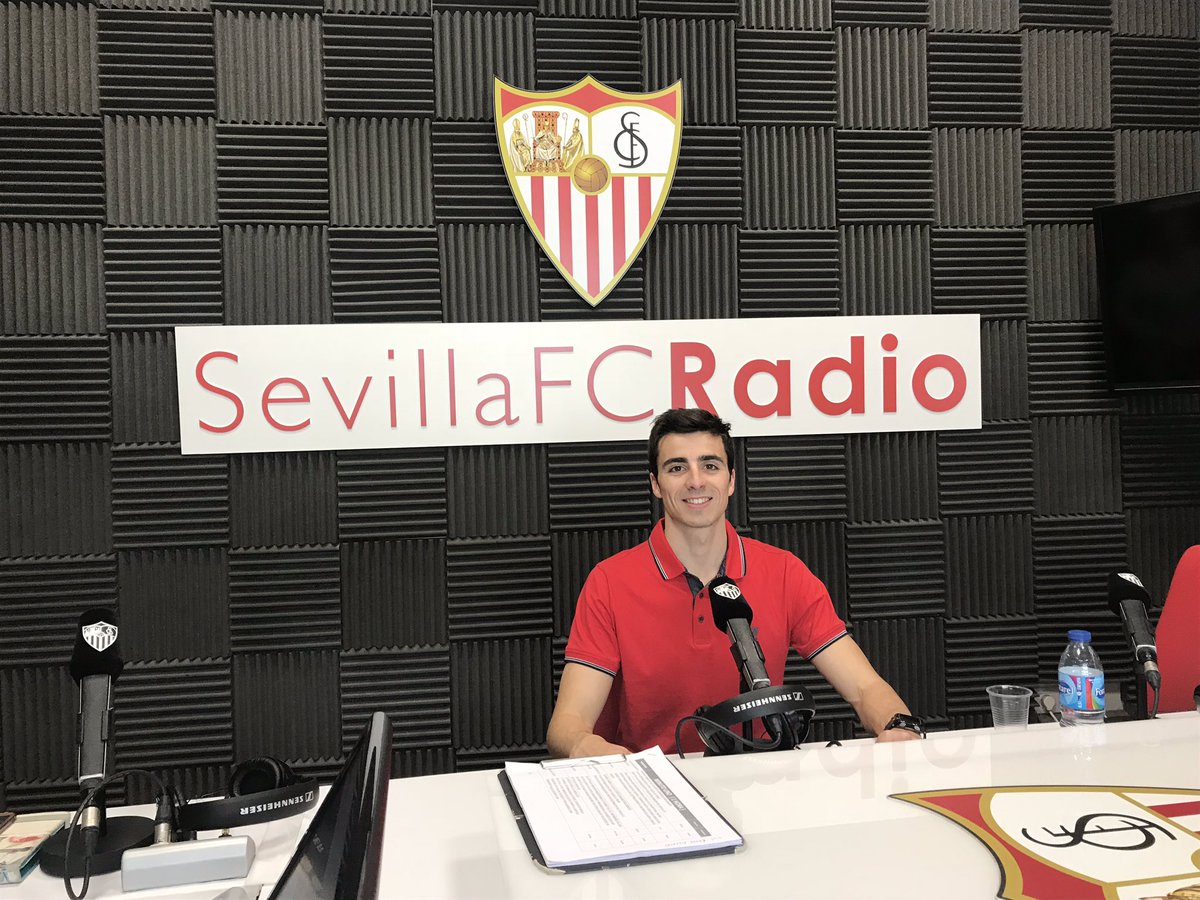 Hablamos con Beñat, #CEO de <a href="/EsportterCo/">Esportter</a>, una forma muy útil de mejorar la comunicación entre los miembros de un club deportivo. <a href="/benbengoetxea/">Beñat Bengoetxea</a> nos habla de su experiencia empresarial. Sintonizad la 91.6FM 📻 ¡No os lo perdáis! #emprendimiento #sevillahoy #empresas #endirecto