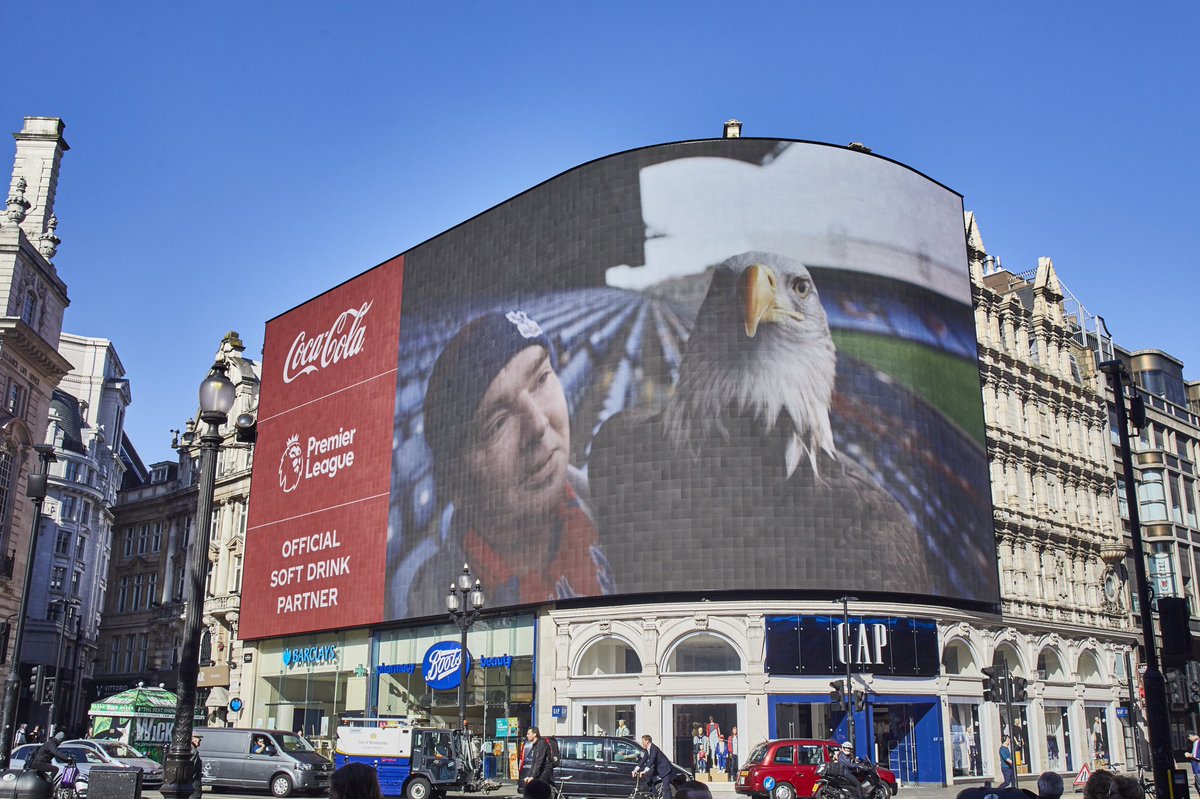MSQSteveM's tweet photo. Great to see our @CocaCola_GB @premierleague campaign live on the iconic Piccadilly sign #whereeveryoneplays @MCSaatchiSandE @MCSaatchiLondon https://t.co/CFvgH0FIUQ