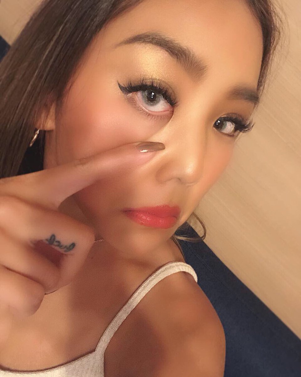 kogenatsu's tweet photo. new👁
thank you @salon__ef__official
base 10mm / spikes 12.13.14mm
flare deep mix / curl cc
最近お気に入りのデザイン💛
#salonef #ef #eyelash #eyemakeup
#kogenatsu #焦げNATSU #こげなつ https://t.co/X0lD4VaW4r