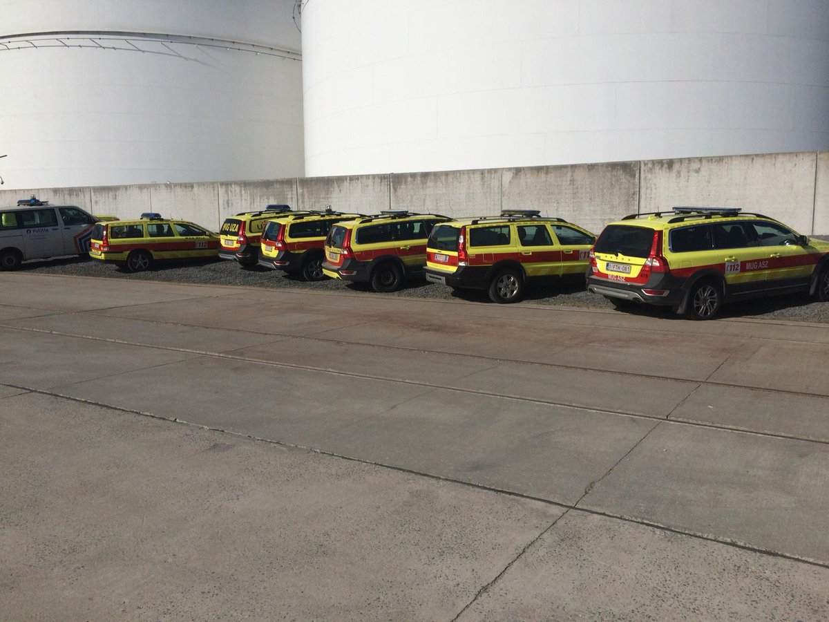 jyz_ieper's tweet photo. 12 MUG-teams namen gisteren deel aan een grootschalige rampoefening in de haven van Gent. Een ervan was een MUG-team van het Jan Yperman Ziekenhuis. https://t.co/UT9YJDPoas #jyz_ieper #jyz https://t.co/xMWCntrOIv