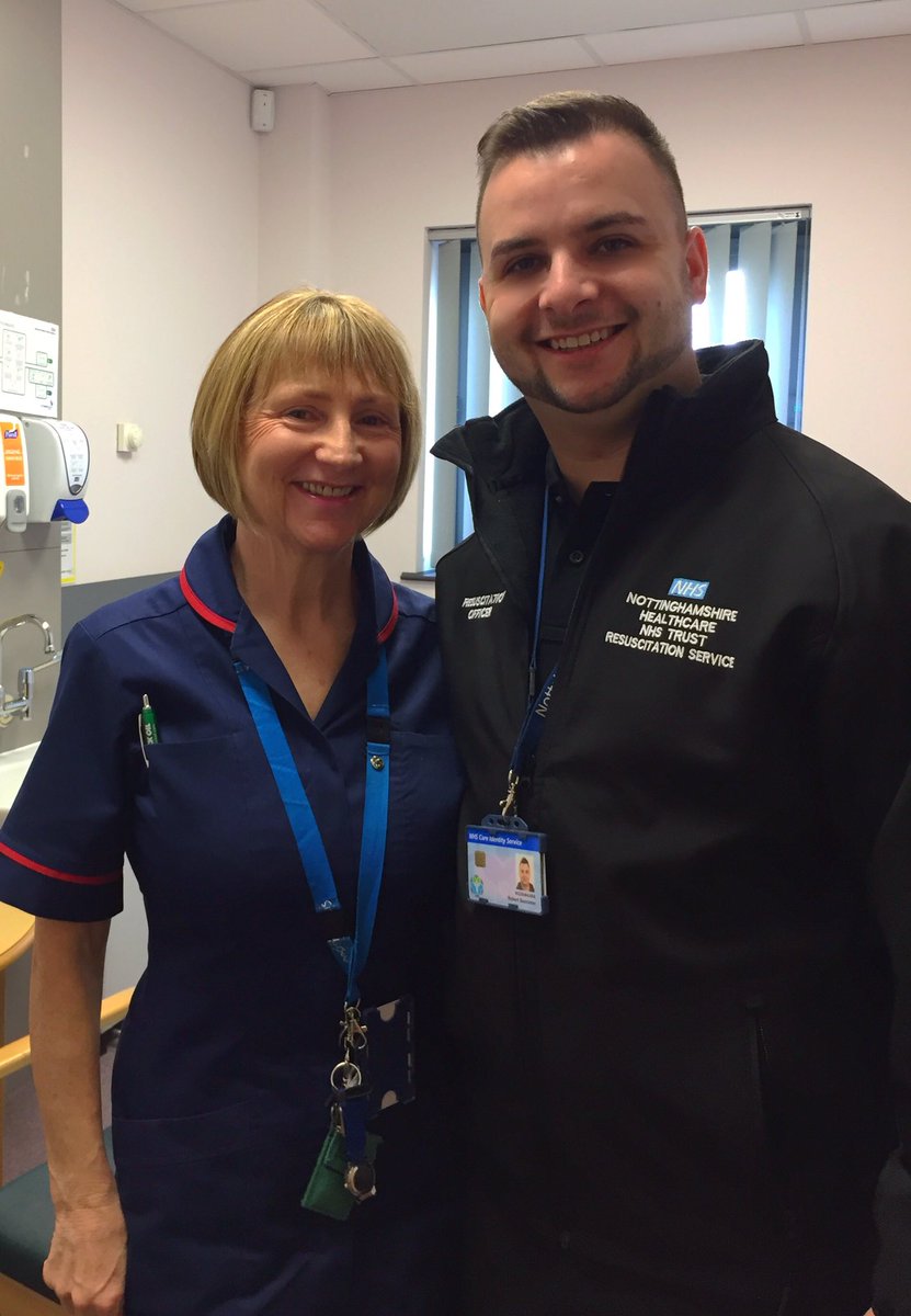 ResuscitationT1's tweet image. Today we teamed up with Kathleen McGunigal (Heart Failure Matron) to deliver some AED awareness training and offer a question and answer session to a patient led support group called “Big Hearted” @NottsHealthcare @NottsHCLandOD #bighearted