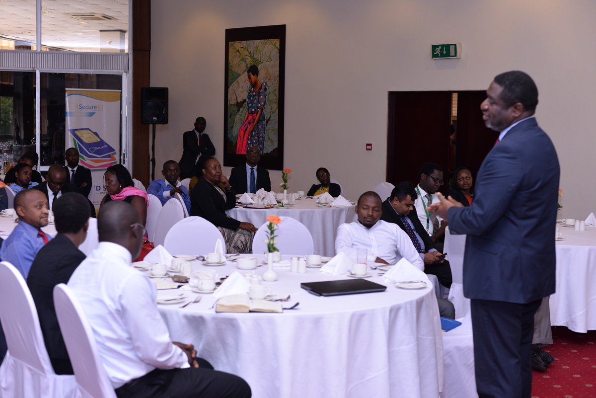 ebufra's tweet image. Driving financial inclusion in Uganda. Discussing with 21 financial institutions. Helping banks on migration from contact to contactless cards, instant issuance and more. @secureidltd at work in conjunction with #MuyiwaAsagba CEO of @Interswitchugea @MitchellElegbe