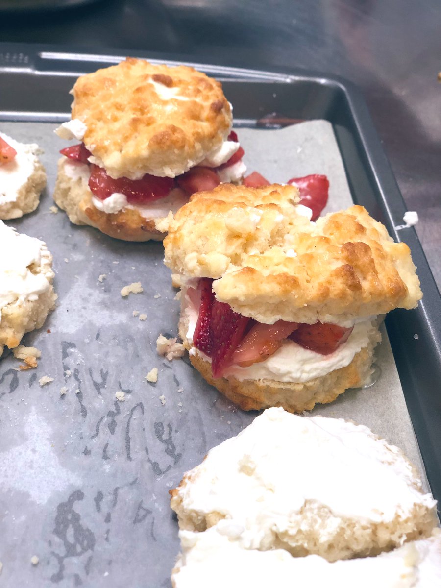 mrs_delmonaco's tweet image. working through quick breads .. strawberry shortcakes for the win!!!🍓 🍰 👩🏼‍🍳 👨🏼‍🍳 #MortonPride #OrgulloMorton #morton201