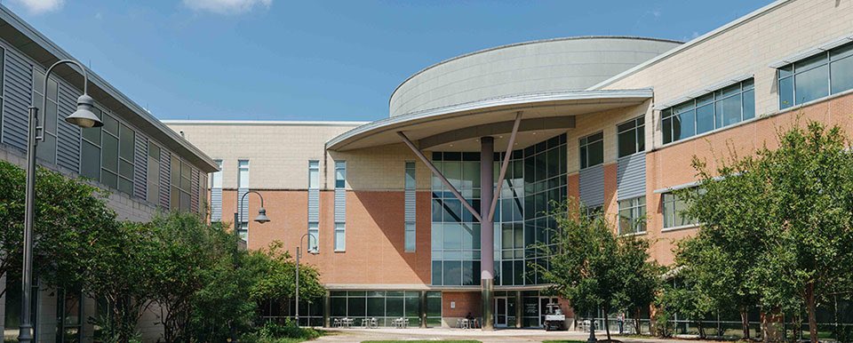 UHVIntlStudents's tweet image. HCC Stafford! 10-2 today!

#easytransfer #2plus2 #scholarships #noappfee #computerscience #robotics #artificialintelligence #gaming #biology #business #accounting #finance #kinesiology #healthstudies #mathematics #psychology #politicalscience #makeyourmark